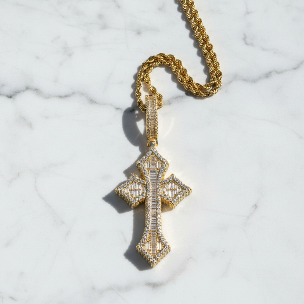 Pendente Iced-out "Holy Cross"