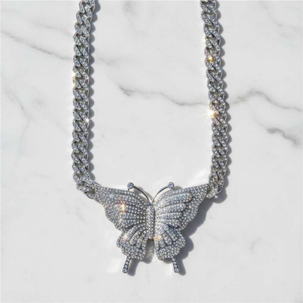 Pendente Iced-out "Farfalla"